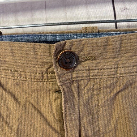 Tommy Hilfiger Men’s Khaki Shorts 34 - Picture 4 of 7